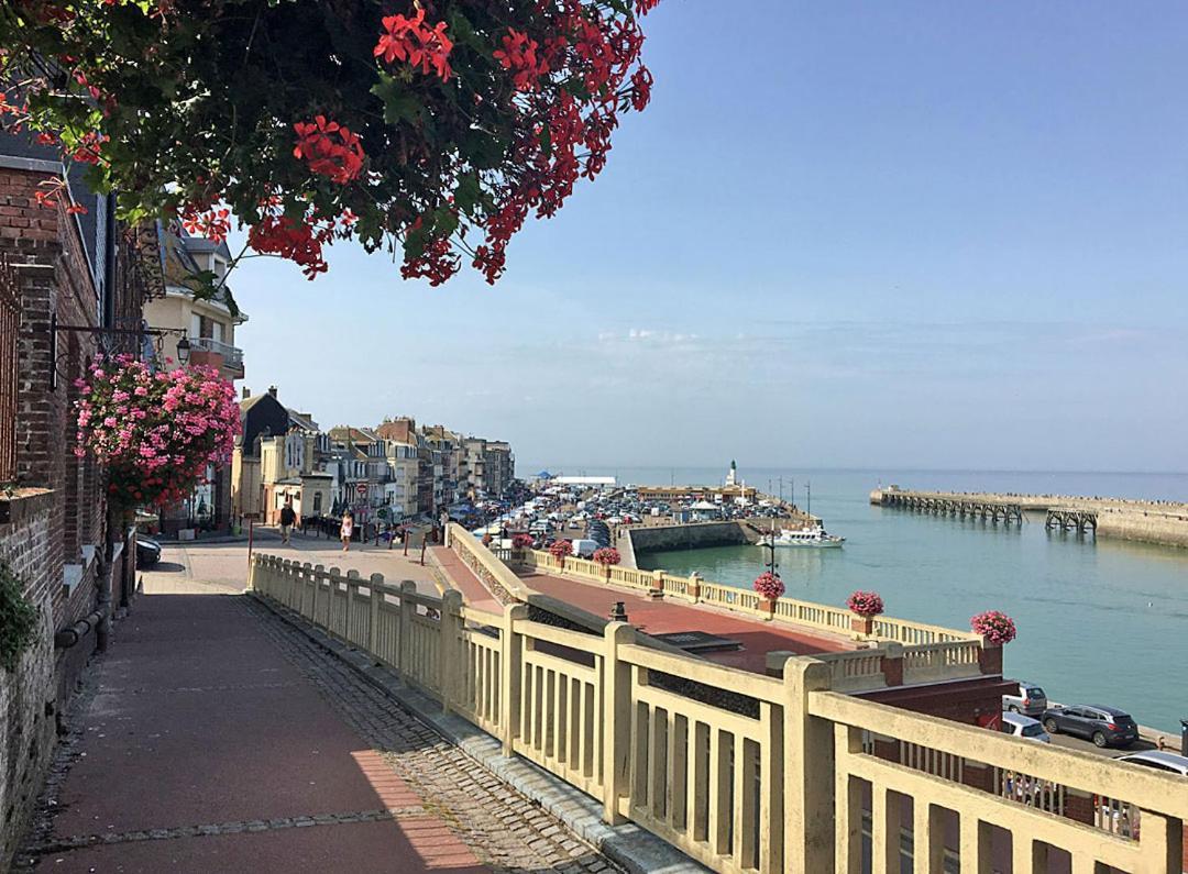 Notre Nid - Grande Terrasse Privee En Bord De Mer, Au Coeur Du Quartier Historique Du Treport ! Wifi Le Treport Exterior photo